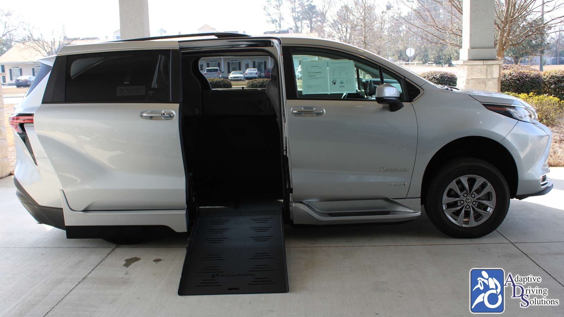 Adaptive Driving Solutions BraunAbility Toyota Sienna Hybrid Power Foldout  Gallery Image