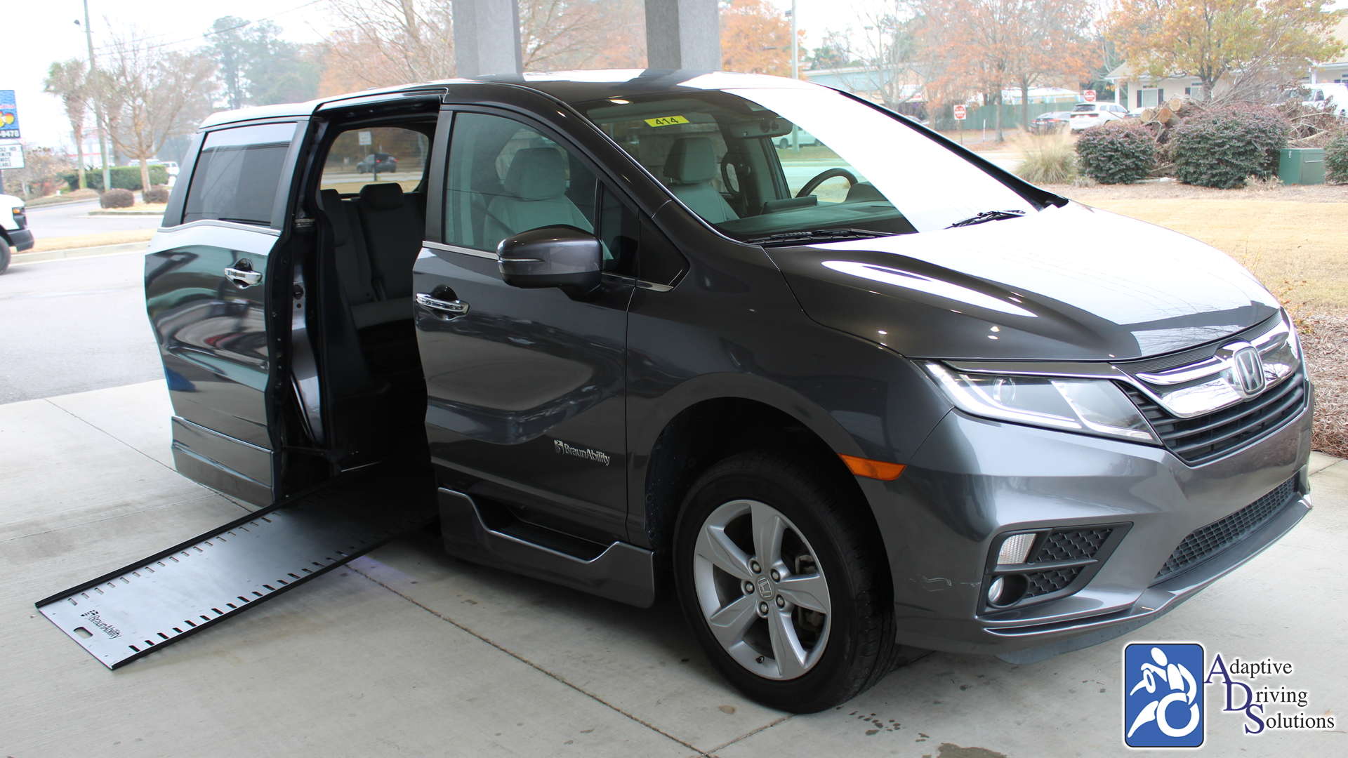 Adaptive Driving Solutions BraunAbility Honda Power Infloor  Gallery Image